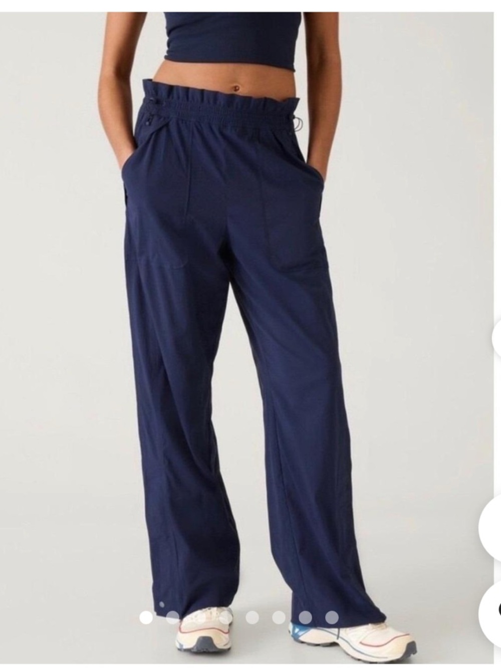 Athleta Trekkie High Rise Parachute Pants in Navy. Size 0.